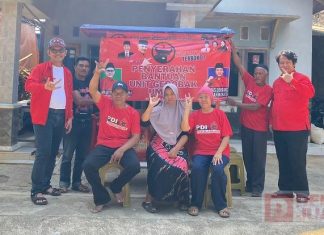 Rayakan Harlah, Yusuf Roni Bagikan Gerobak UMKM