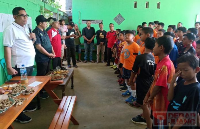 Andang Buka Turnamen Tenis Meja New Candi Cup Junior