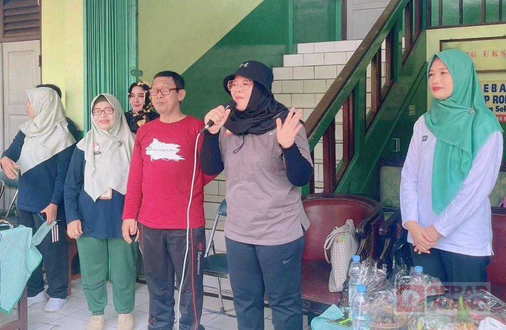 Foto : Oshel (kedua kanan) saat beri sambutan akan pentingnya cuci tangan pake sabun di SD N Panggang 02