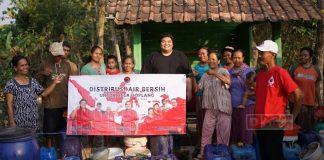 Farid Ardika Berikan Bantuan Air Bersih Untuk Warga Desa Doplang Farid Ardika Berikan Bantuan Air Bersih Untuk Warga Desa Doplang