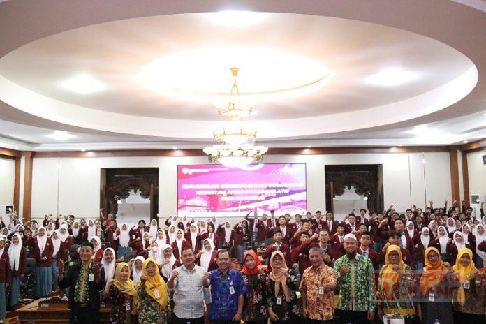 Kunjungan Observasi SMA 1 Kudus bersama DPRD Kudus