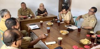 Mbak Binta Konsolidasi Bersama Camat dan Kepala Desa Nguntoronadi