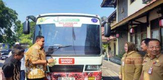 Mas Bowo Lepas Bus Sekolah Gratis, Bantuan Dari RSI Amal Sehat Sragen