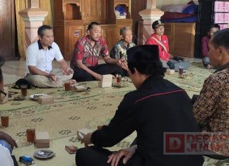 Gelar Rapat Bulanan , Rusdiana Persiapkan Kemenangan Spektakuler di Jatiroto Rusdiana