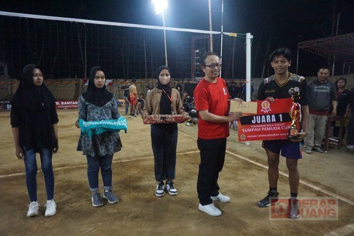 Dani Mursito Dukung Turnamen Bola Voli Dani Mursito Dukung Turnamen Bola Voli