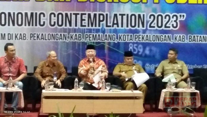 Prof, Hendrawan Narasumberi Seminar Economic Cotemplation 2023.