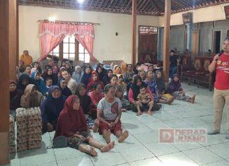 Rusdiana Gelar Pasar Murah Telur di Mojopuro Rusdiana