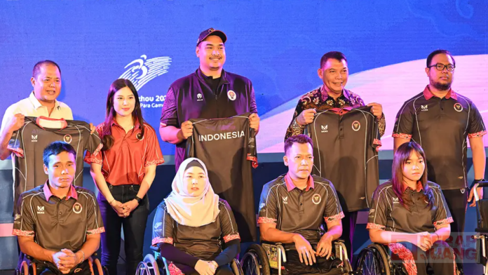 Teguh Prakosa Hadiri Peluncuran Jersey Asian Para Games 2023 di Balai Kota Surakarta Teguh Prakosa Hadiri Peluncuran Jersey Asian Para Games 2023 di Balai Kota Surakarta