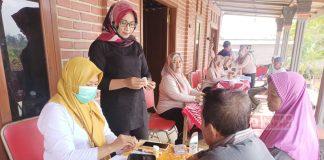 Layani Warganya, Sri Rejeki Terjun ke Posbindu Layani Warganya, Sri Rejeki Terjun ke Posbindu