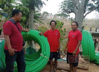 Ekspedisi Mata Air Desa Dokoro, Tony Hidayanto Bantu 1000 Meter Selang Air Ekspedisi Mata Air Desa Dokoro, Tony Hidayanto Bantu 1000 Meter Selang Air