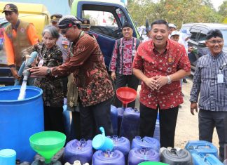 Kunjungi Kawunganten, Taufik Tinjau Bantuan Air Bersih dan Edukasi Cegah Stunting