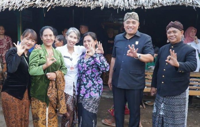 Hadiri Perayaan Mulud di Desa Adireja, Taufik: Ini Bentuk Toleransi Antar Umat