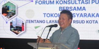 Ketua DPRD Kota Salatiga Dance Ishak Palit, M.Si didapuk menjadi narasumber dalam Forum Konsultasi Publik