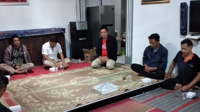 Untung Sosialisasi ke warga Randuacir Untung Giat Sosialisasikan Diri ke Masyarakat
