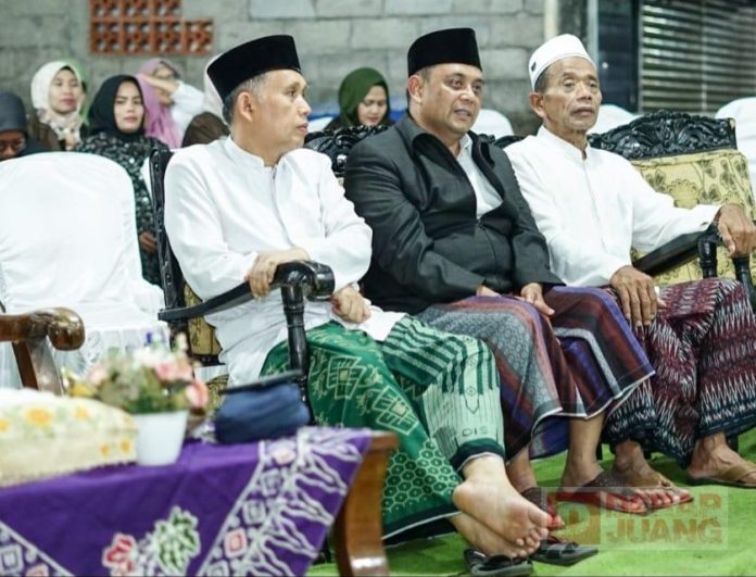 Bagar Aryanto Hadiri peringatan Maulid Nabi SAW di Masjid Miftakhul Jannah Banjaran Sidomukti.