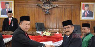 Dance Ishak Palit Lantik PAW Anggota DPRD Kota Salatiga