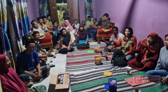 komandanTe bintang dua dapil 6 indri menggelar pertemuan di dusun menggora kaliwiro