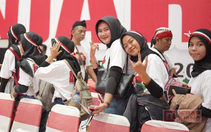 Alasan Anak Muda Pilih Ganjar-Mahfud dalam Pilpres Alasan Anak Muda Pilih Ganjar-Mahfud dalam Pilpres