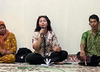 Azalea Ajak Masyarakat Desa Pare Wujudkan Pemilu 2024 yang Kondusif Azalea Ajak Masyarakat Desa Pare Wujudkan Pemilu 2024 yang Kondusif