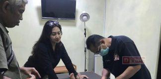 Azalea Dampingi Anak dari Ibu Penyandang ODGJ