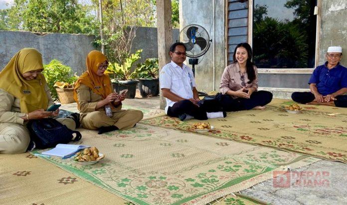 Azalea Diskusi bersama Kelompok Tani Sumber Makmur Azalea Diskusi bersama Kelompok Tani Sumber Makmur
