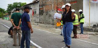 Azalea Lakukan Pendampingan Pembangunan Jalan Desa