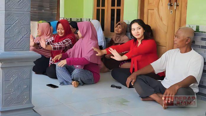 Azalea Lakukan Sambang Desa, Sapa Lansia Azalea Lakukan Sambang Desa, Sapa Lansia