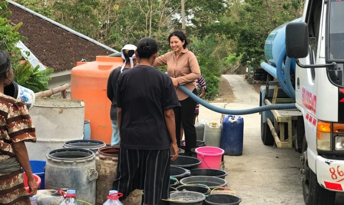 Azalea Salurkan Bantuan Air Bersih di Kecamatan Selogiri Azalea Salurkan Bantuan Air Bersih di Kecamatan Selogiri