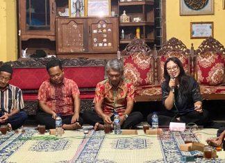 Azalea Sosialisasikan Demokrasi Program Azalea Sosialisasikan Demokrasi Program