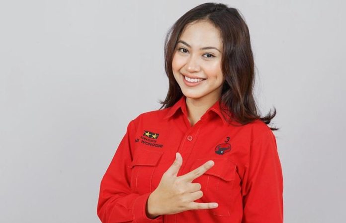 Azalea, Wakil Perempuan Milenial Wonogiri Azalea, Wakil Perempuan Milenial Wonogiri