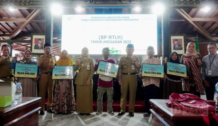 Bupati Demak Bukukan Program BP-RTLH Tahun Anggaran 2023