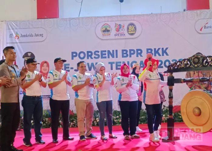 Bupati Grobogan Buka Porseni, Harapkan BKK Yang Sportif dan Produktif Bupati Grobogan Buka Porseni, Harapkan BKK Yang Sportif dan Produktif