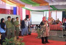Bupati Yuni Beri Pemahaman Kesehatan Repoduksi Kepada Pelajar SMK