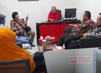 DPC PDI Perjuangan Banyumas Mendata Relawan Ganjar