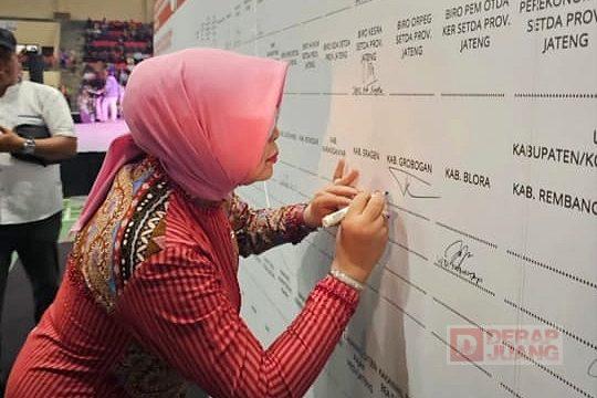 Bupati Grobogan Hadiri Deklarasi Pemilu Damai Bersama Pemprov Jateng Bupati Grobogan Hadiri Deklarasi Pemilu Damai Bersama Pemprov Jateng