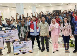 Paramitha Distribusikan Bantuan Paket Konversi BBM ke BBG untuk Nelayan Paramitha Distribusikan Bantuan Paket Konversi BBM ke BBG untuk Nelayan