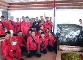 Suyoto Inisiasi Ziarah ke Makam Bung Karno