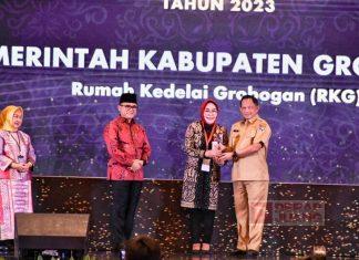 Bupati Grobogan Raih Penghargaan Top 5 Anugerah Pelayanan Publik Dari Menpan-RB
