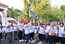 HUT PGRI ke-78, Bupati Grobogan Ikuti Jalan Sehat Bersama Ribuan Guru HUT PGRI ke-78, Bupati Grobogan Ikuti Jalan Sehat Bersama Ribuan Guru