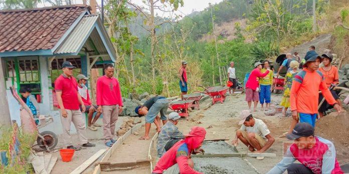 Joko Santoso Terjun Dukung Program Rabat Di Desa Pucung Joko Santoso Terjun Dukung Program Rabat Di Desa Pucung
