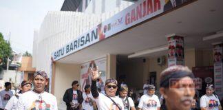 Ribuan Massa Datang ke GOR Jatidiri Dukung Ganjar-Mahfud Ribuan Massa Datang ke GOR Jatidiri Dukung Ganjar-Mahfud