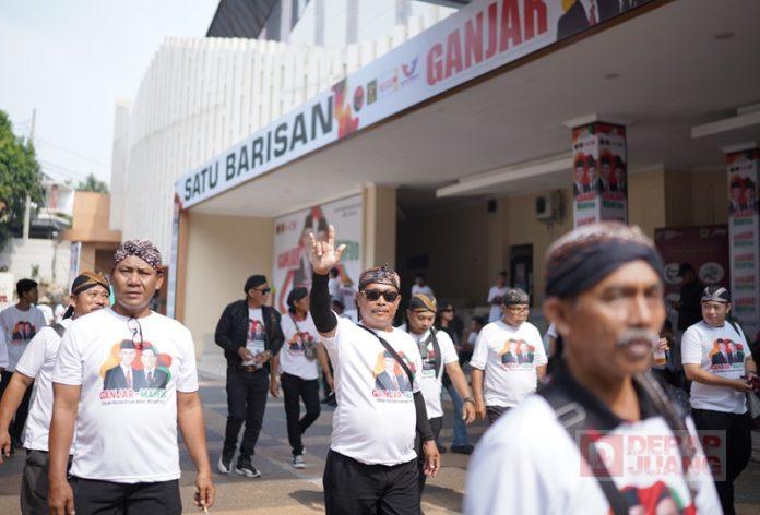 Ribuan Massa Datang ke GOR Jatidiri Dukung Ganjar-Mahfud Ribuan Massa Datang ke GOR Jatidiri Dukung Ganjar-Mahfud