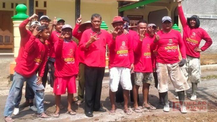 Sarwo Terjun Gotong Royong di Desa Giriyoso Sarwo Terjun Gotong Royong di Desa Giriyoso
