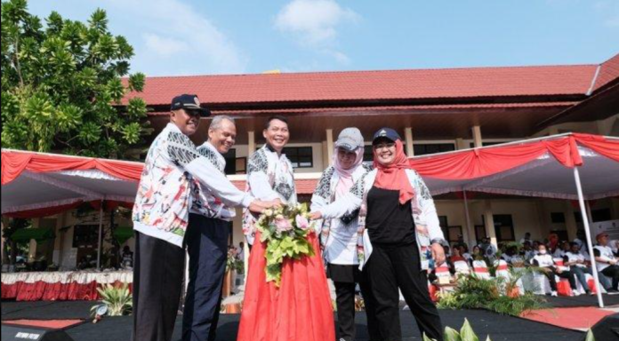 Wakil Walikota Surakarta Resmikan SMP Sekolah Khusus Olahraga Wakil Walikota Surakarta Resmikan SMP Sekolah Khusus Olahraga