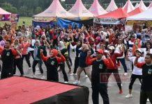 Bupati Grobogan Ikuti Senam Peringatan Hari Kesehatan Nasional Bupati Grobogan Ikuti Senam Peringatan Hari Kesehatan Nasional