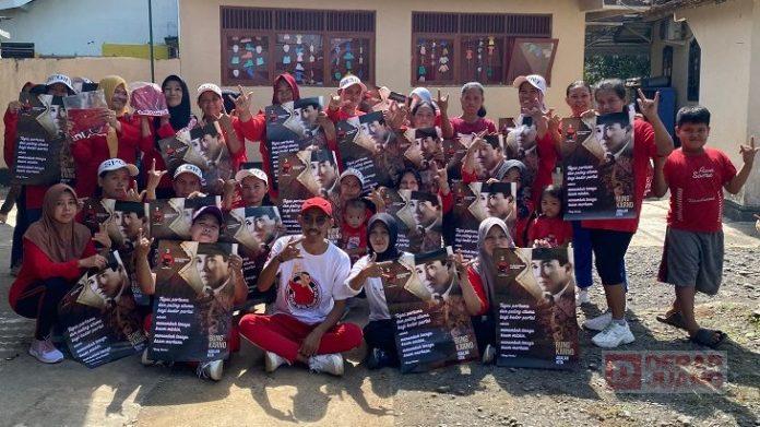 Mas Agung Bersama Kader Sicita Dusun Tawangsari, Desa Jatisaba Mas Agung Bersama Kader Sicita Dusun Tawangsari, Desa Jatisaba