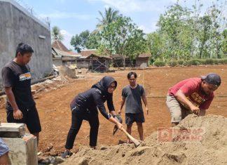 Sri Rejeki Gandeng Karang Taruna Cakra Sri Rejeki Gandeng Karang Taruna Cakra