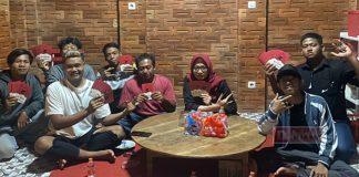 Sri Rejeki Gerakkan Para Pemuda Pasang Stiker Banteng