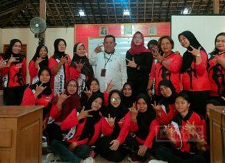 Sri Rejeki Ajak Masyarakat Bijak Tanggapi Isu Politik Sri Rejeki Ajak Masyarakat Bijak Tanggapi Isu Politik