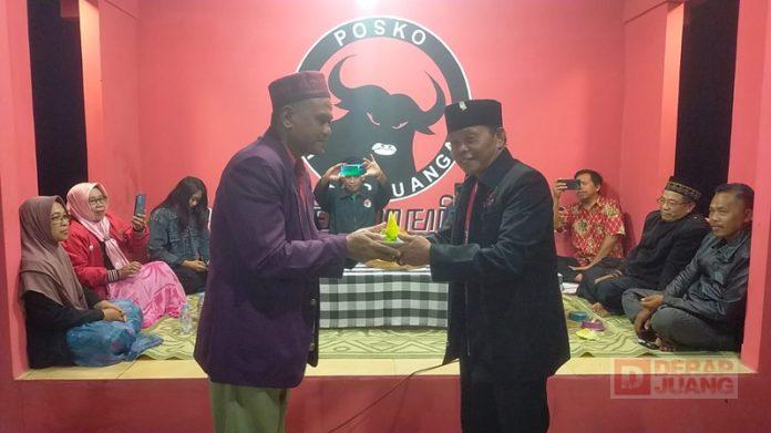 Suprapto Resmikan Posko PDI-Perjuangan Suprapto Resmikan Posko PDI-Perjuangan